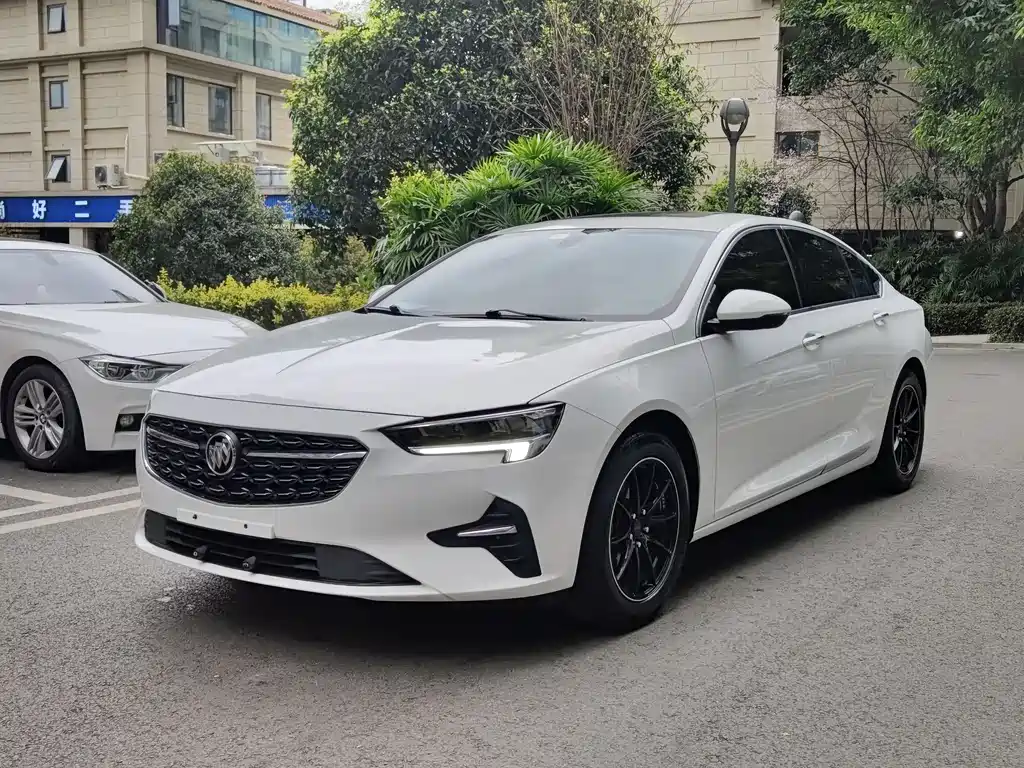 Buick Regal 2020 — фото 1