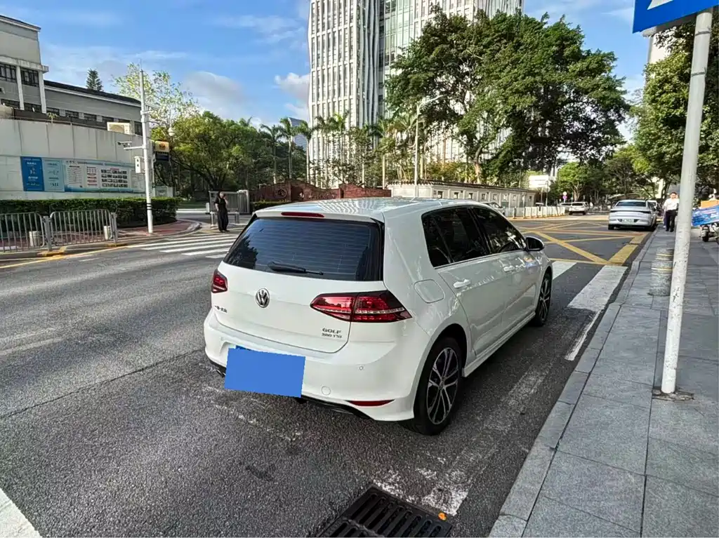 Volkswagen Golf 2016