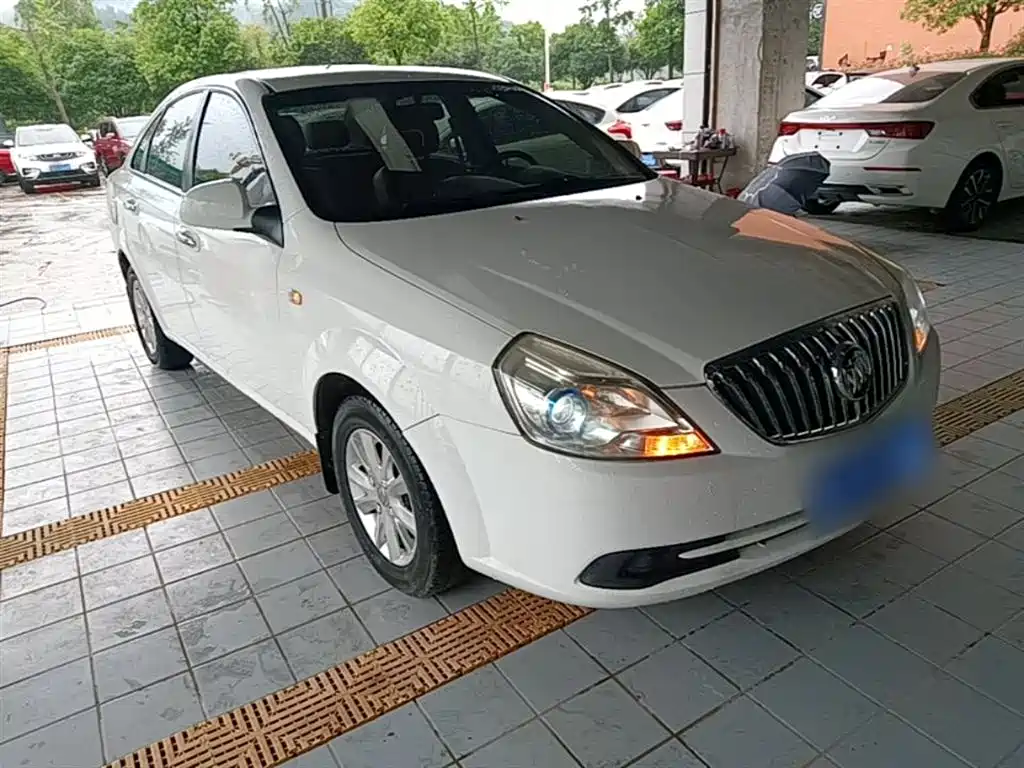 Buick Excelle 2015 — фото 4