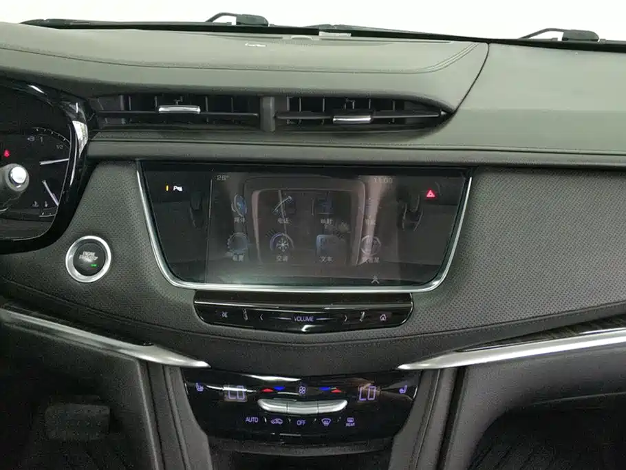 Cadillac XT5 2017 — фото 13