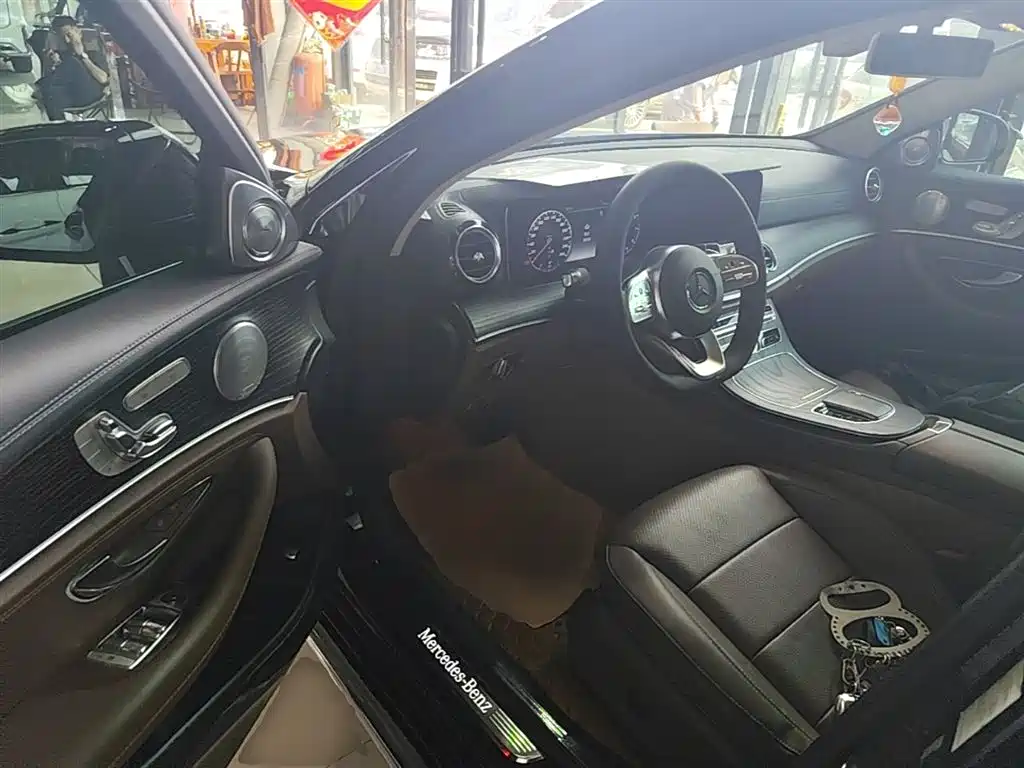 Mercedes-Benz E-Class 2020 — фото 16