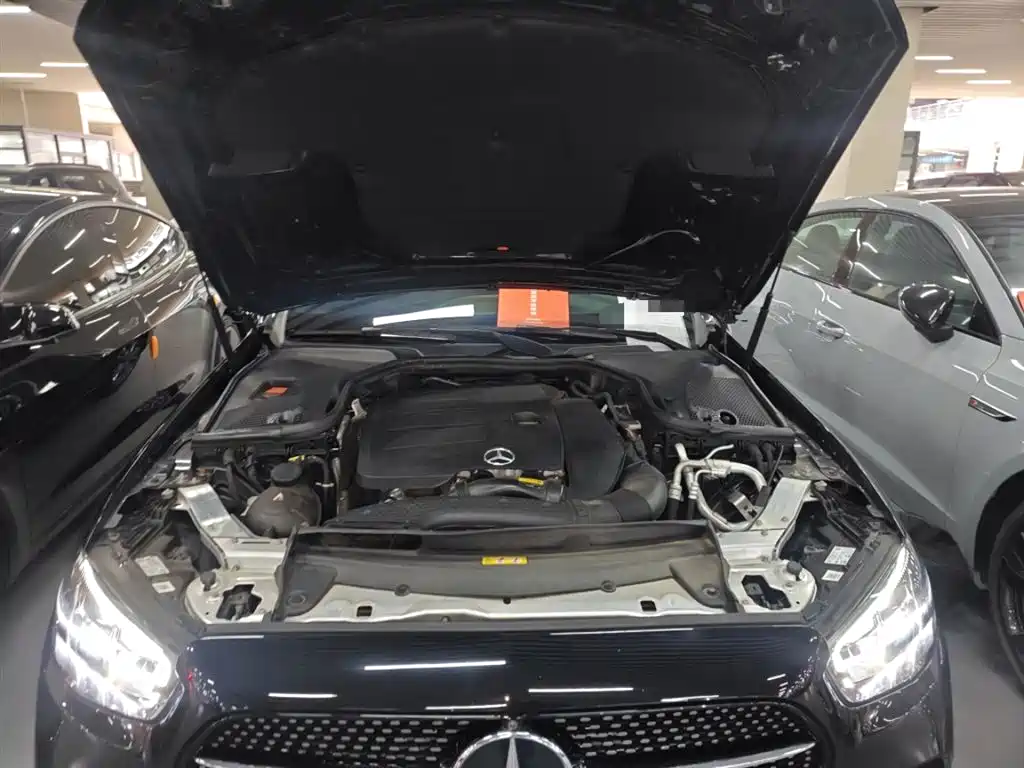 Mercedes-Benz E-Class 2023 — фото 16
