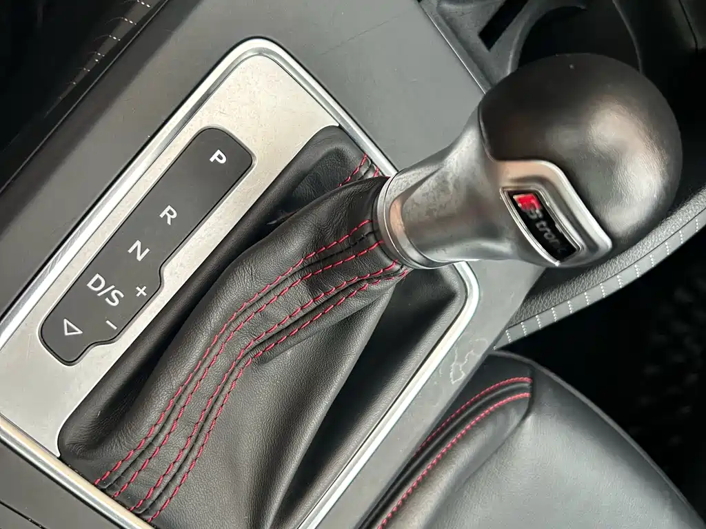 Audi Q2L 2023 — фото 33