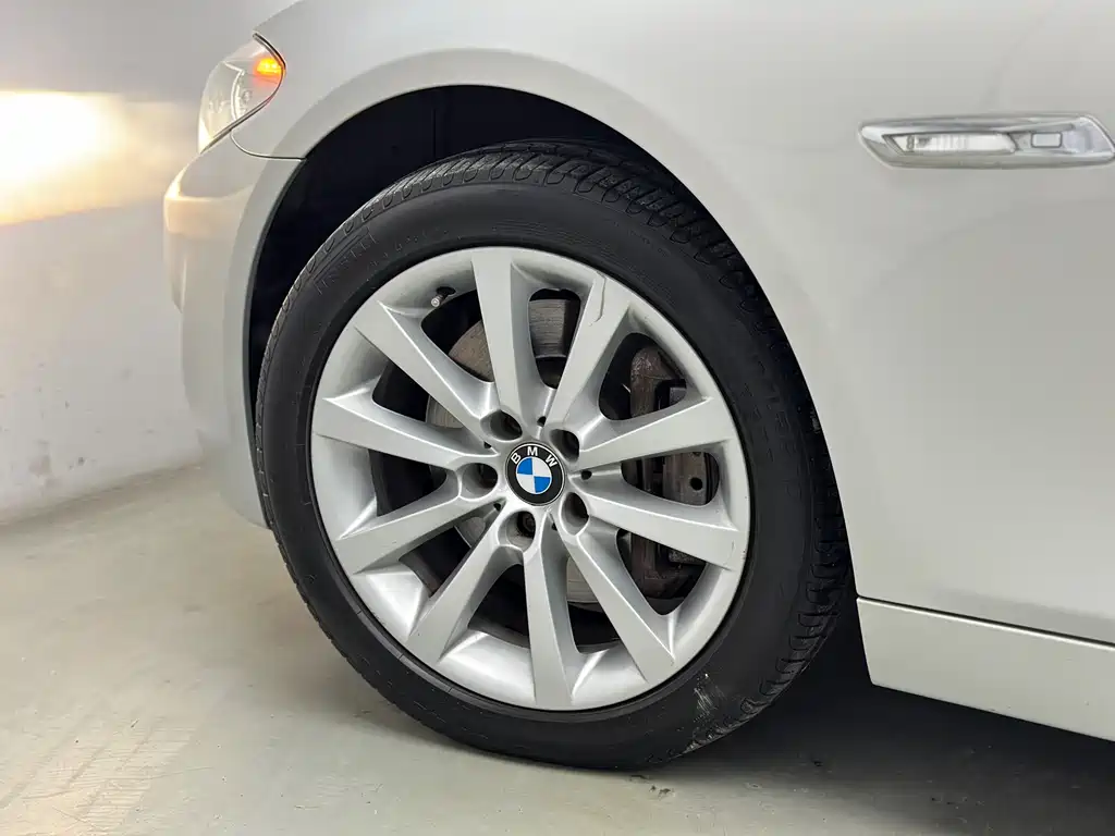 BMW 5 Series 2010 — фото 53