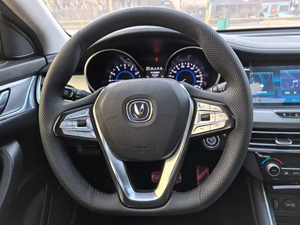 Changan Eado 2018 — фото 10