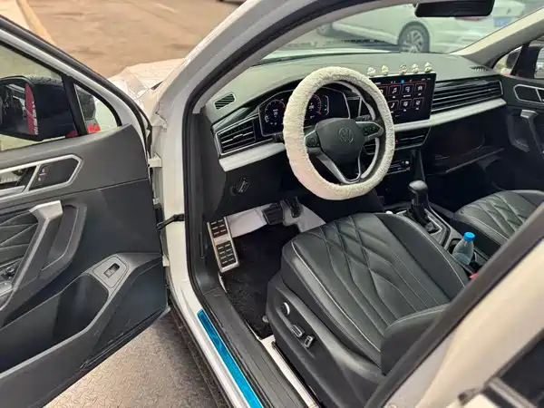 Volkswagen Tiguan L 2024