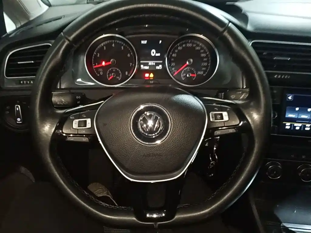 Volkswagen Golf 2018 — фото 11