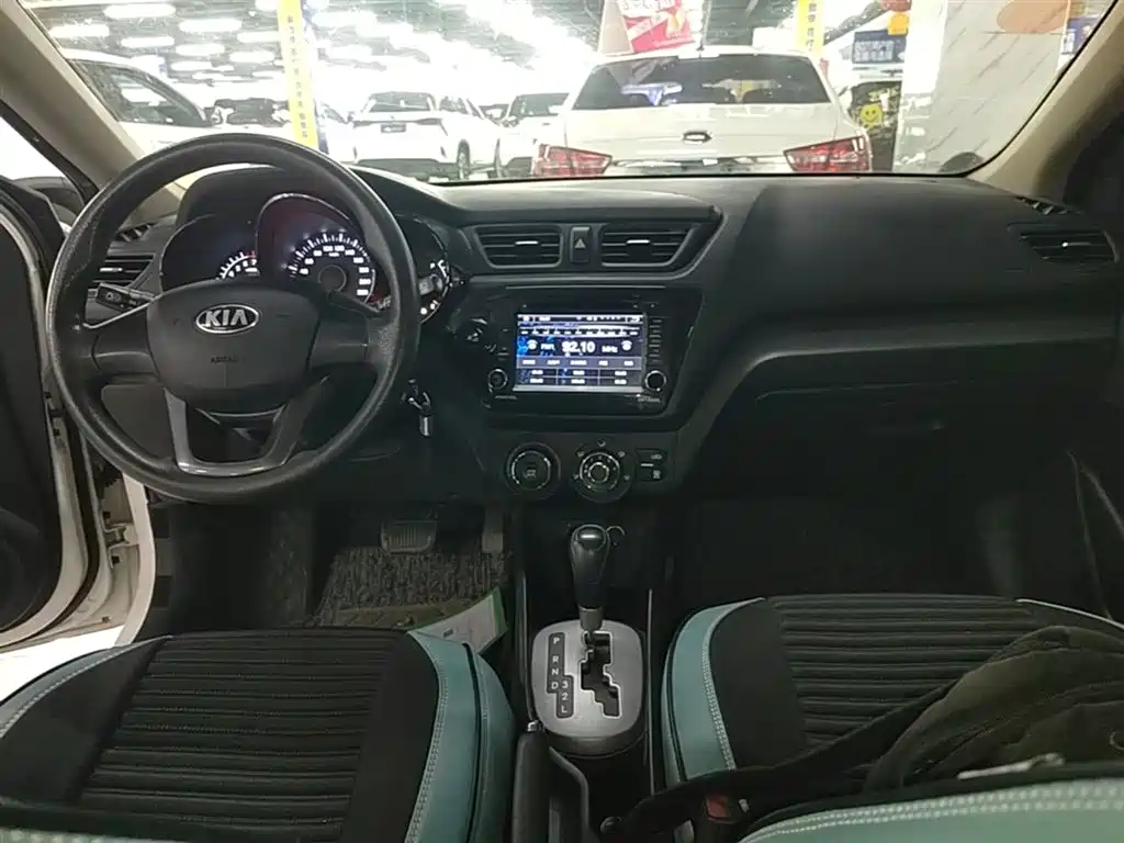 Kia K2 2014 — фото 10
