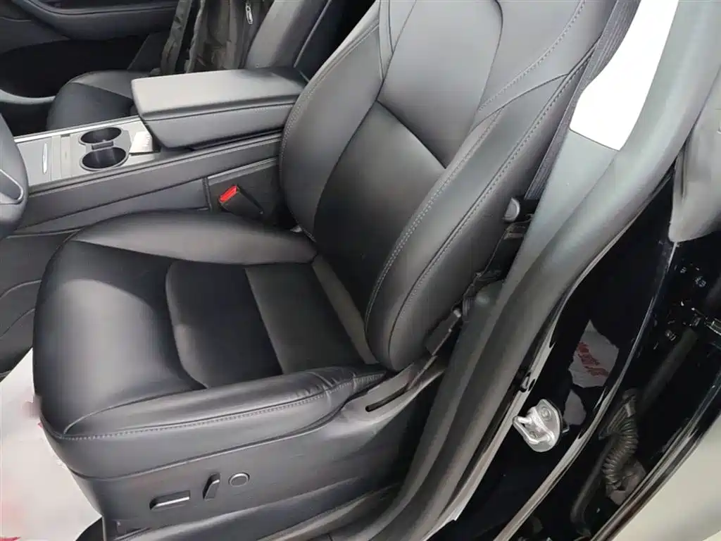 Tesla Model Y 2022 — фото 15