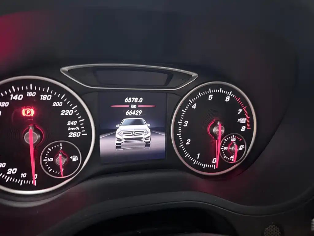 Mercedes-Benz B-Class 2017 — фото 13