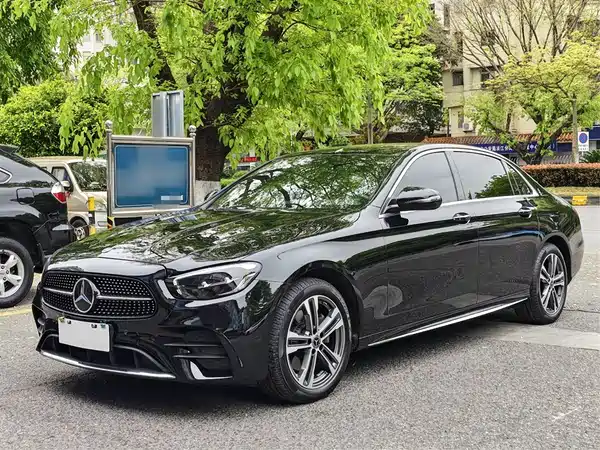 Mercedes-Benz E-Class 2022
