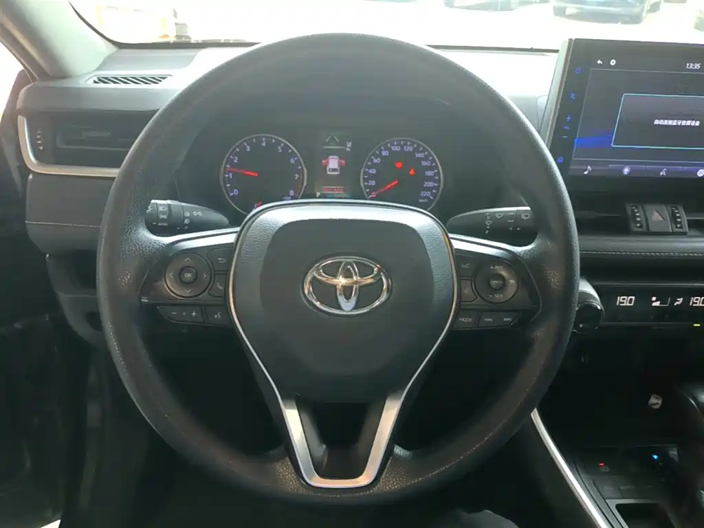 Toyota Wildlander 2020 — фото 11