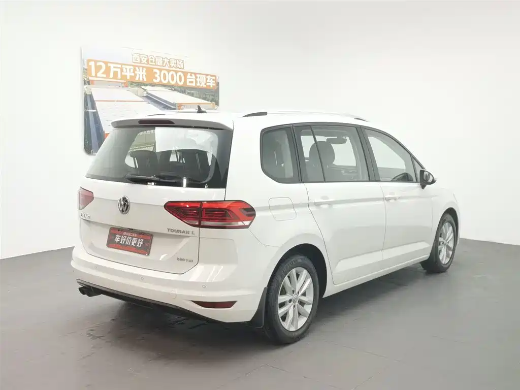 Volkswagen Touran 2019 — фото 2