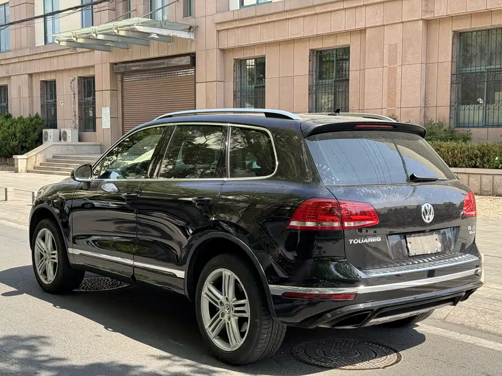 Volkswagen Touareg 2015 — фото 7