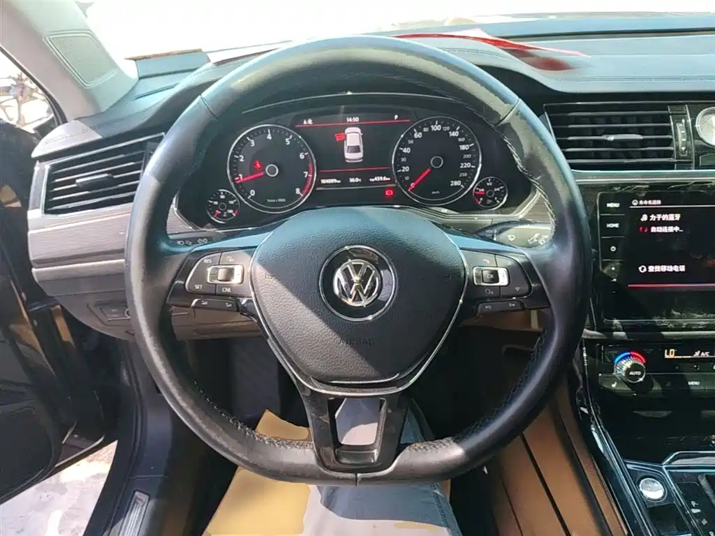 Volkswagen Phideon 2017 — фото 11