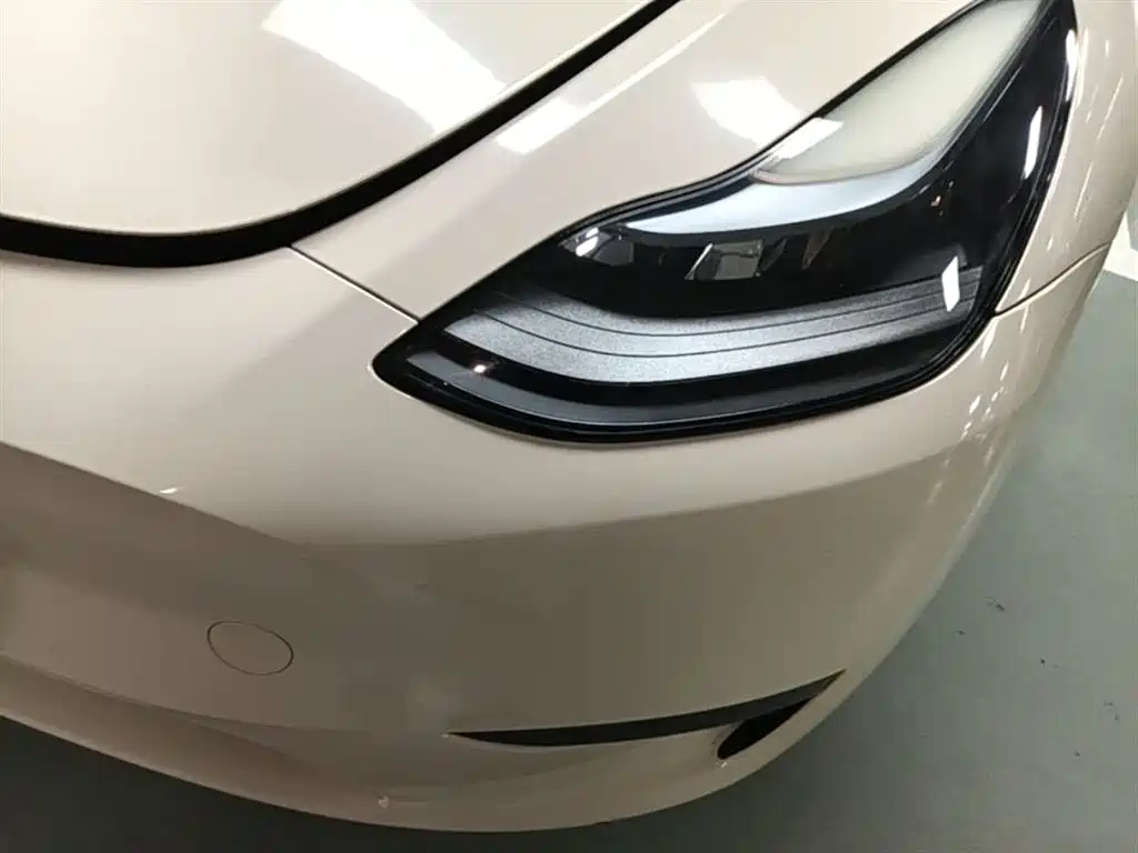Tesla Model Y 2022 — фото 24