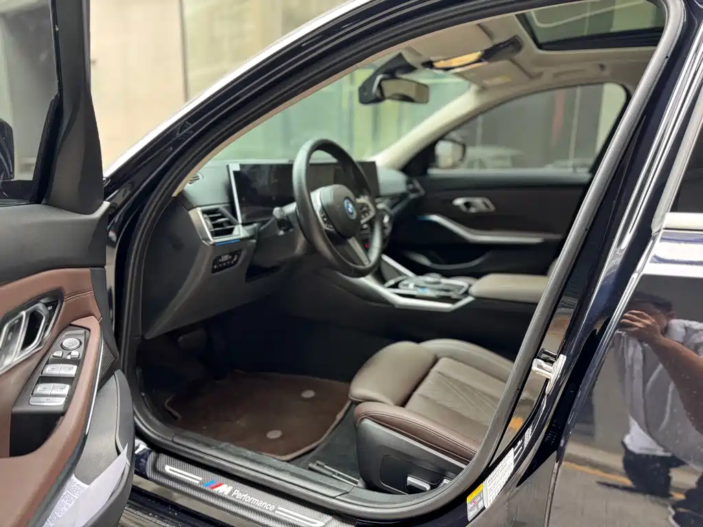 BMW i3 2023 — фото 6
