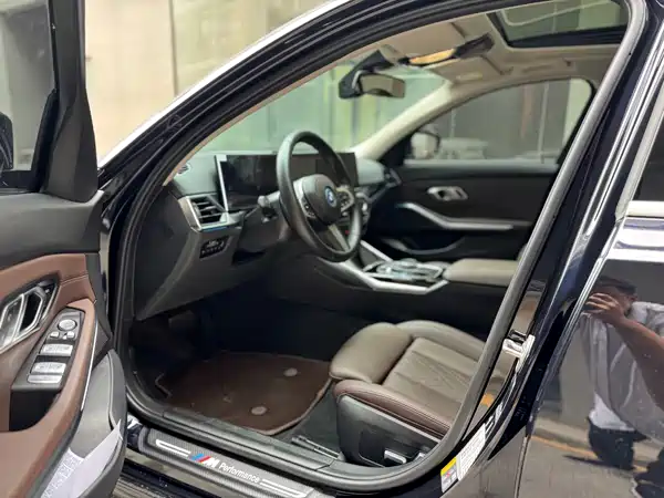 BMW i3 2023