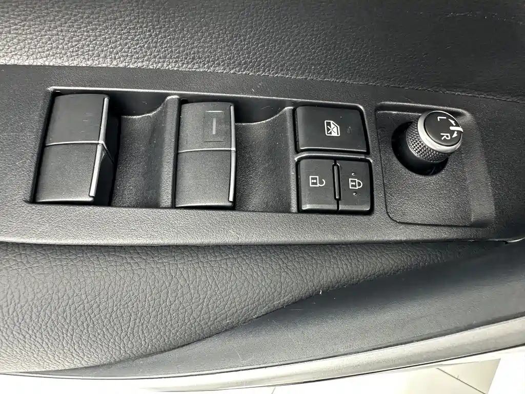 Toyota Corolla 2022 — фото 12