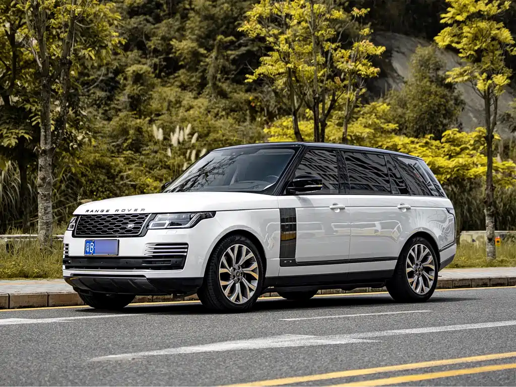 Land Rover Range Rover 2021 — фото 1