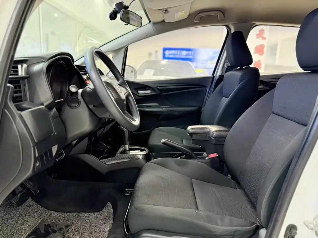 Honda Fit 2017 — фото 4