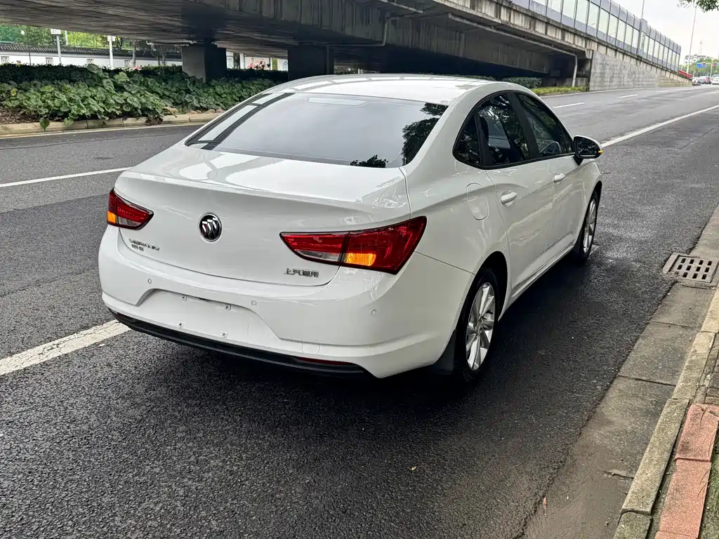 Buick Verano 2019 — фото 16