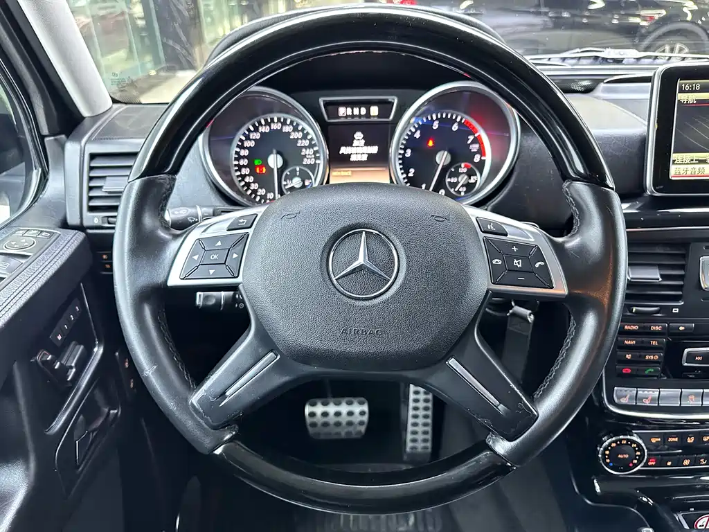 Mercedes-Benz G-Class 2016 — фото 11