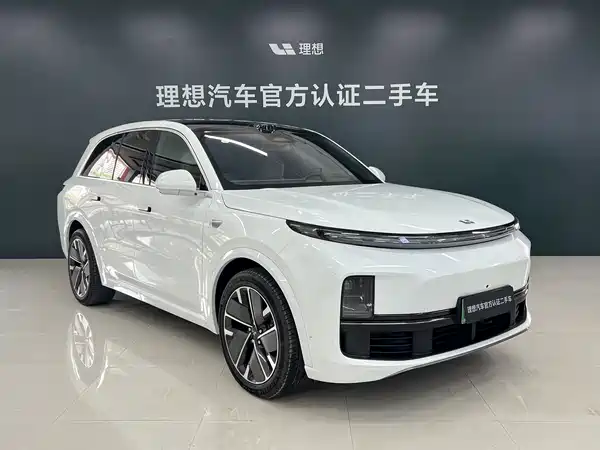 Li Auto L8 2025
