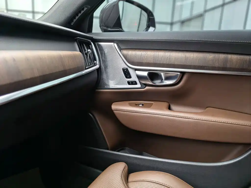 Volvo S90 2023 — фото 13