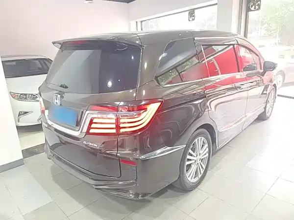 Honda Elysion 2018