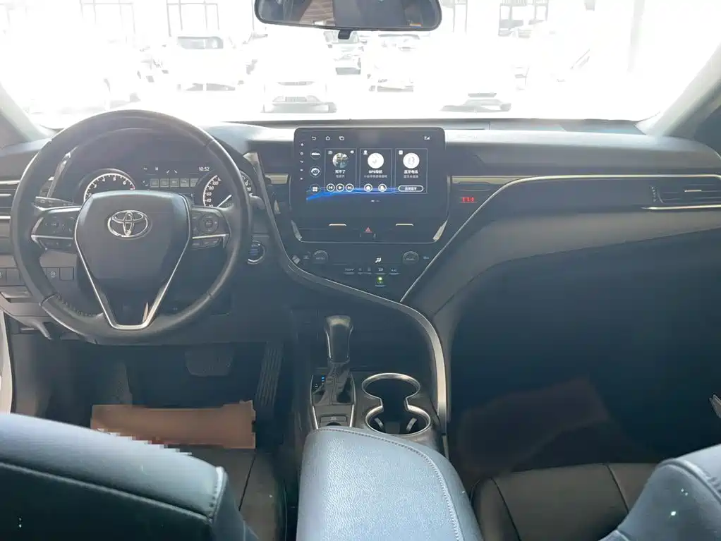 Toyota Camry 2022 — фото 15