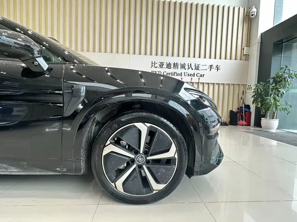 BYD Song L EV 2025 — фото 12