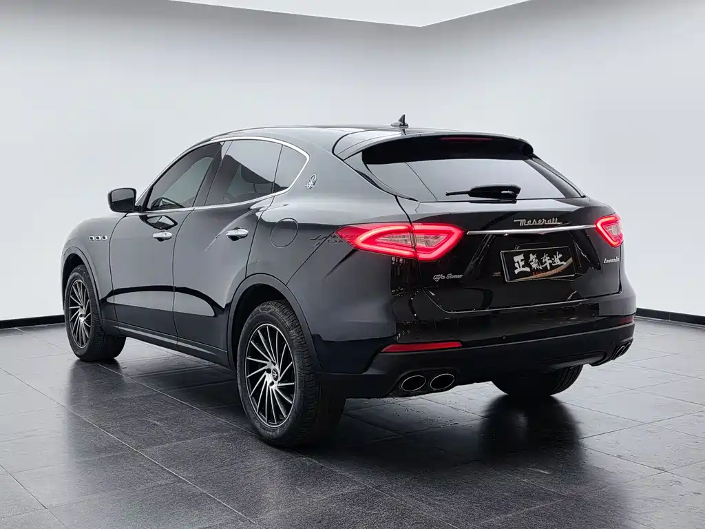 Maserati Levante 2016 — фото 36