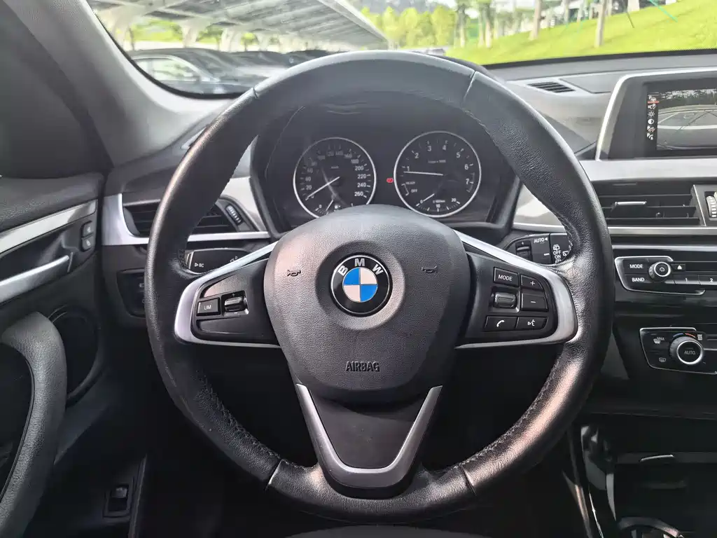 BMW X1 2016 — фото 6