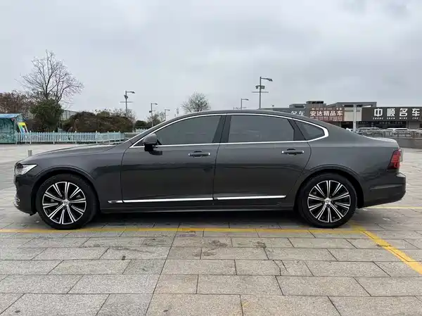 Volvo S90 2021
