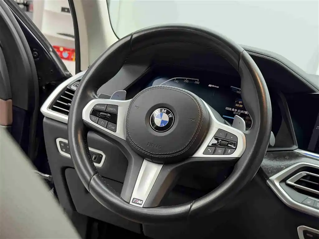 BMW X5 New Energy 2021 — фото 12