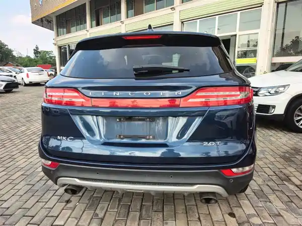 Lincoln MKC 2017