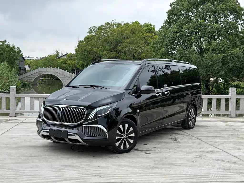 Mercedes-Benz Vito 2023 — фото 1