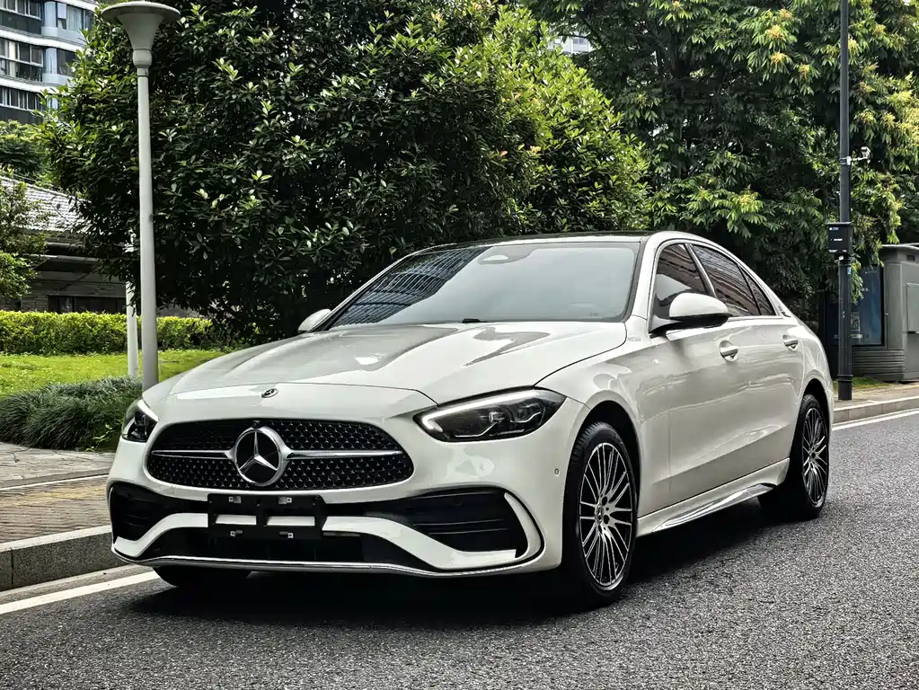 Mercedes-Benz C-Class 2025
