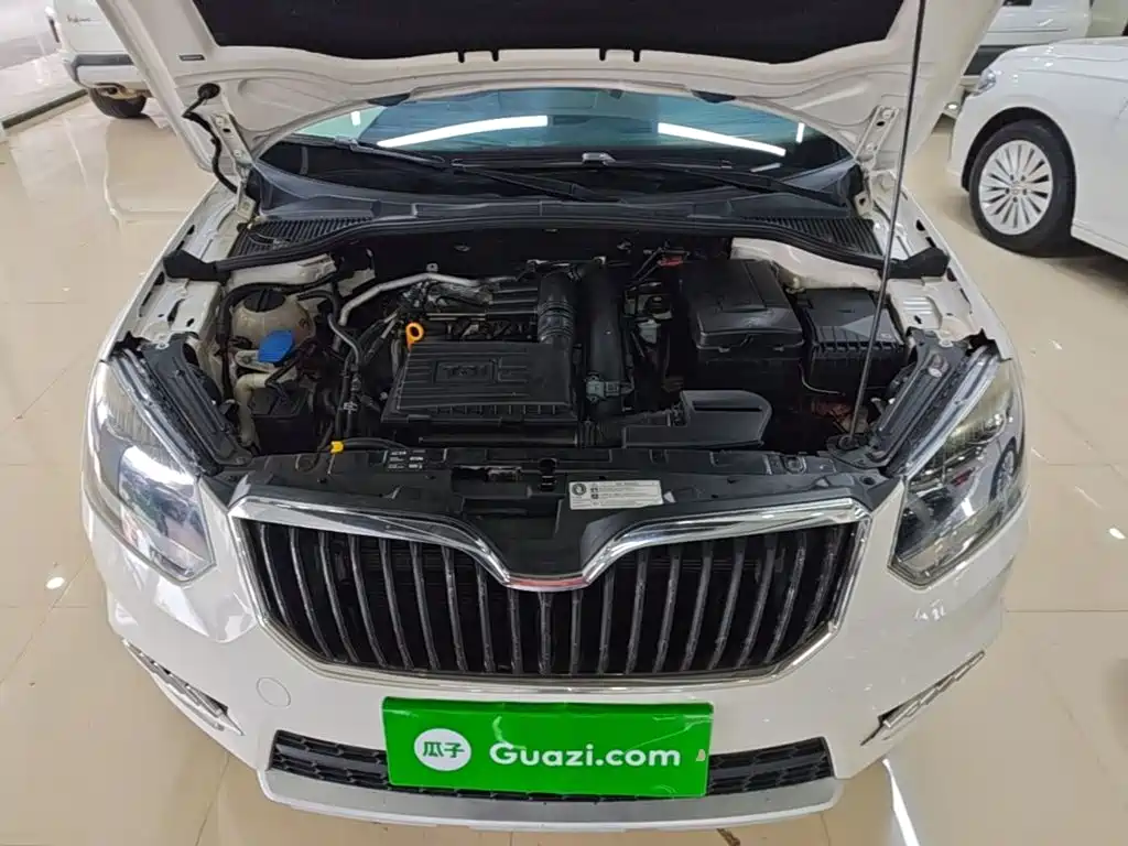 Skoda Yeti 2018 — фото 20