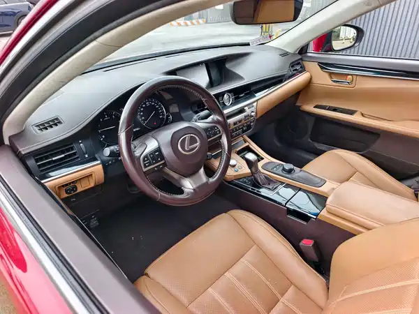 Lexus ES 2015