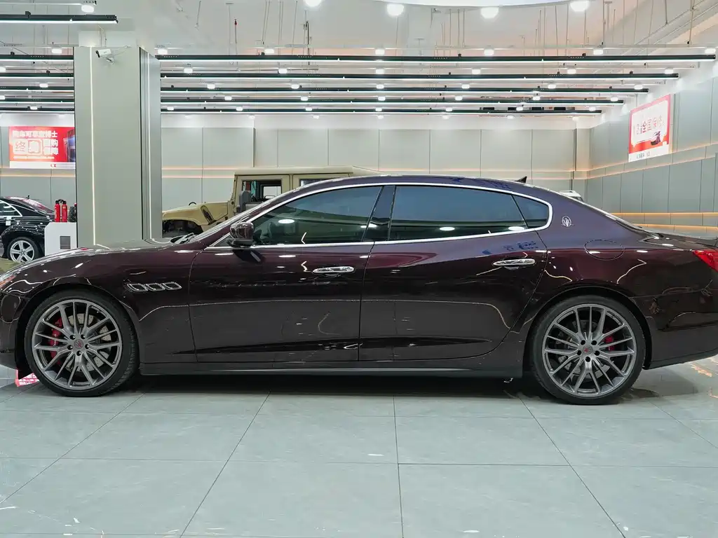 Maserati Quattroporte 2016 — фото 6