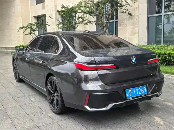 BMW 7 Series 2023