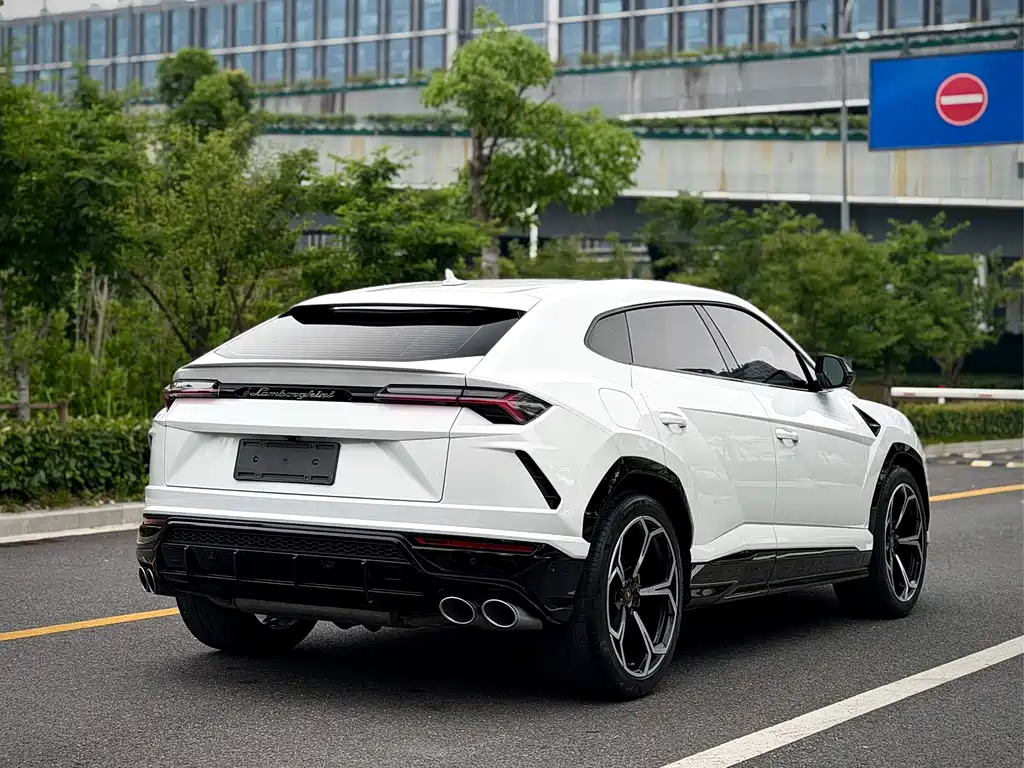 Lamborghini Urus 2022 — фото 7