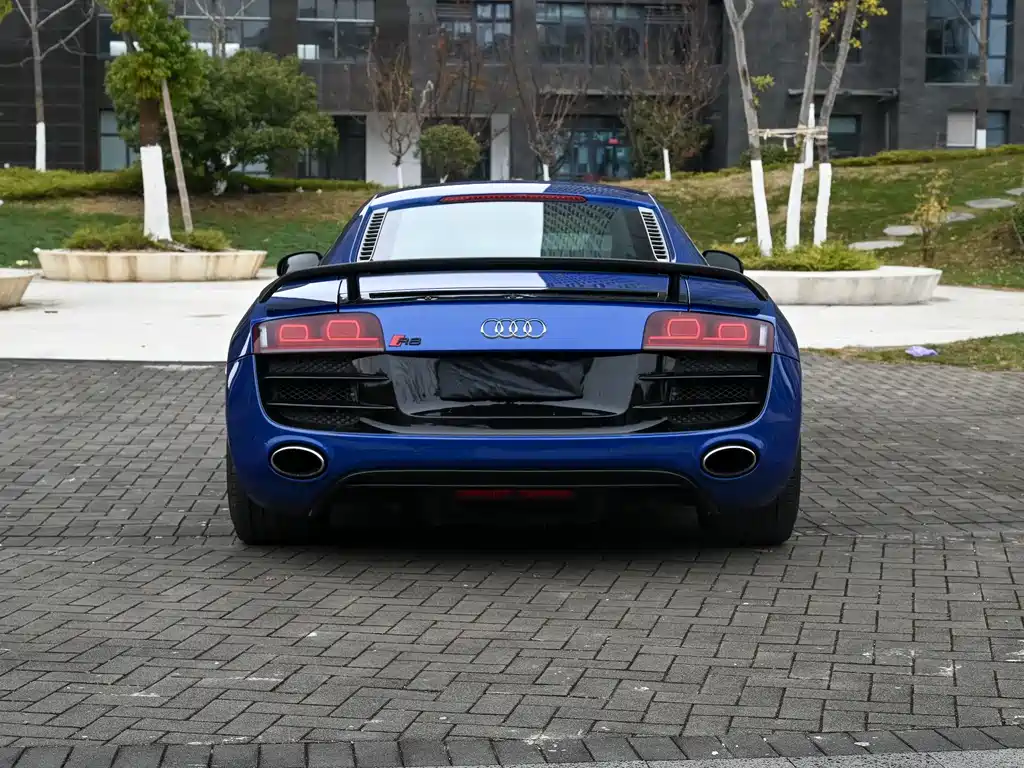 Audi R8 2013 — фото 4