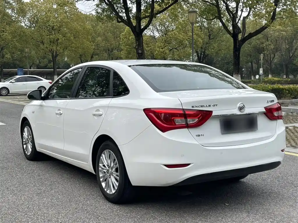 Buick Excelle 2017 — фото 25