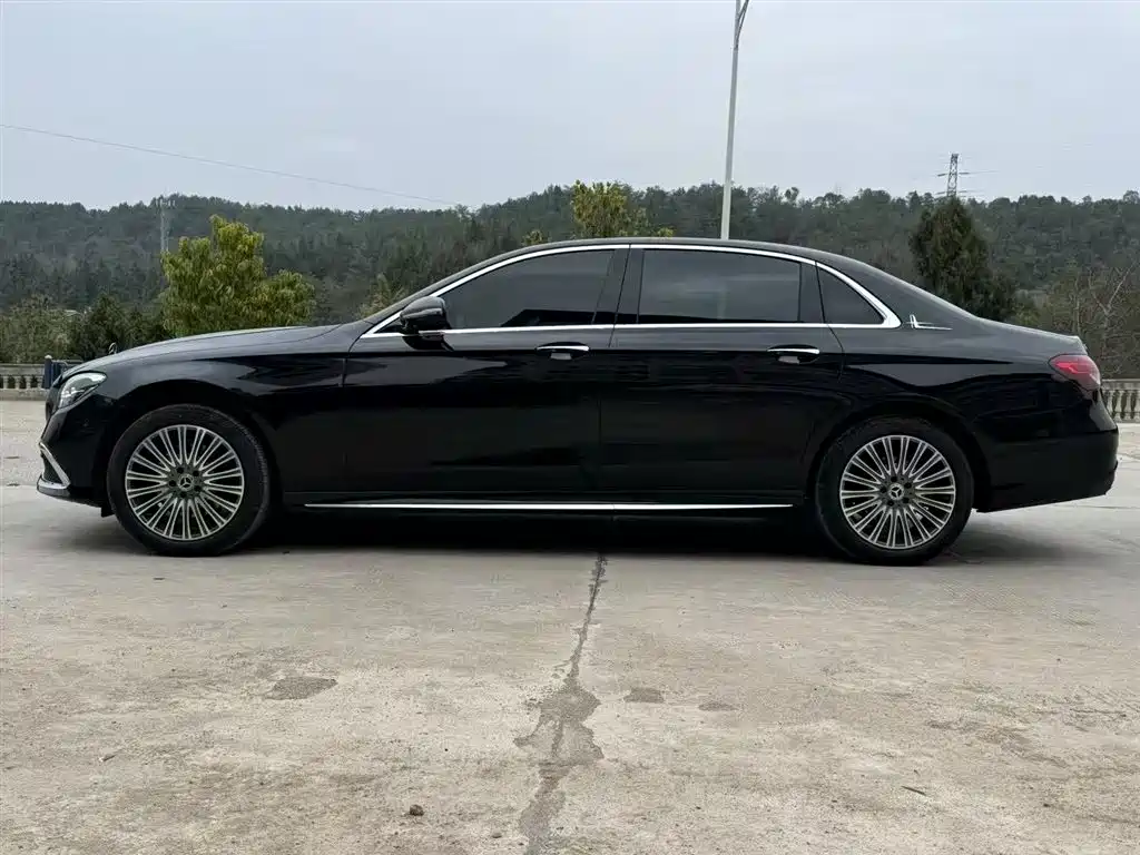 Mercedes-Benz E-Class 2021 — фото 3