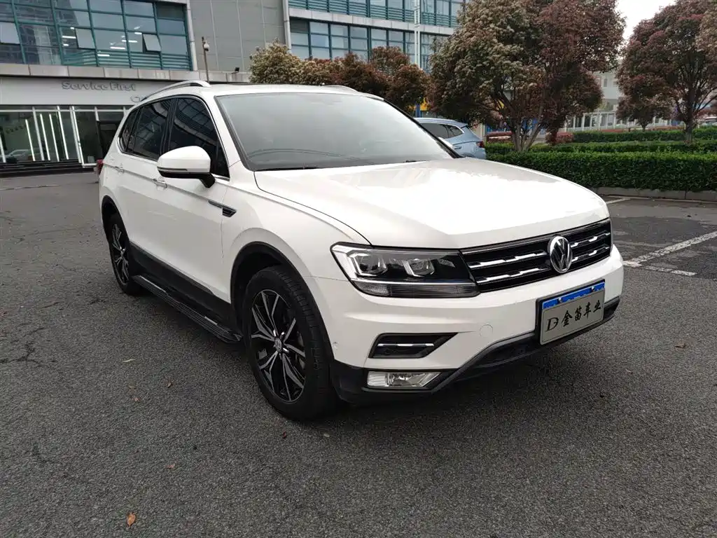 Volkswagen Tiguan L 2020 — фото 3