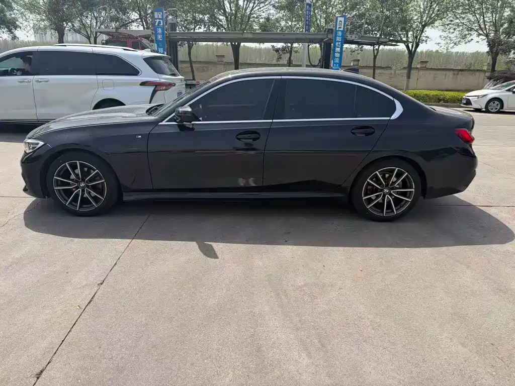BMW 3 Series 2021