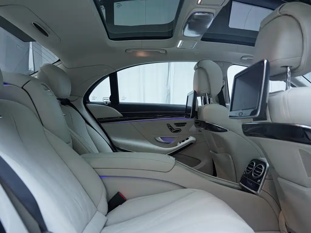 Mercedes-Benz S-Class AMG 2016 — фото 14